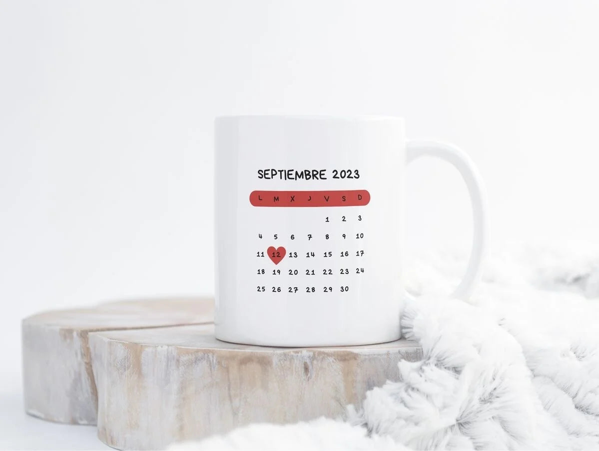 taza personalizada con foto y fecha en la parte superior, ideal para regalo