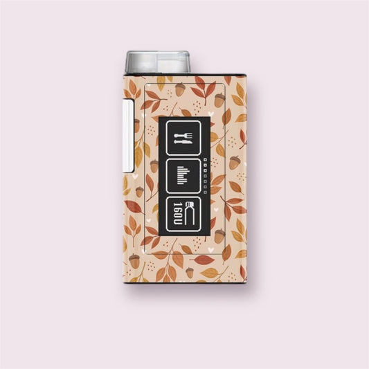 Sticker para bomba de insulina Ypsopump con diseño otoñal de hojas en tonos cálidos y bellotas sobre fondo beige claro. Estilo acogedor y natural.