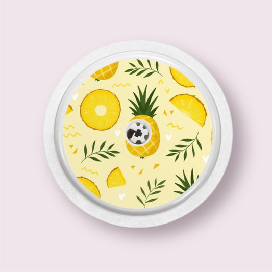 Sticker decorativo para sensor Freestyle 2 con ilustraciones de piñas, hojas tropicales y corazones sobre fondo amarillo claro